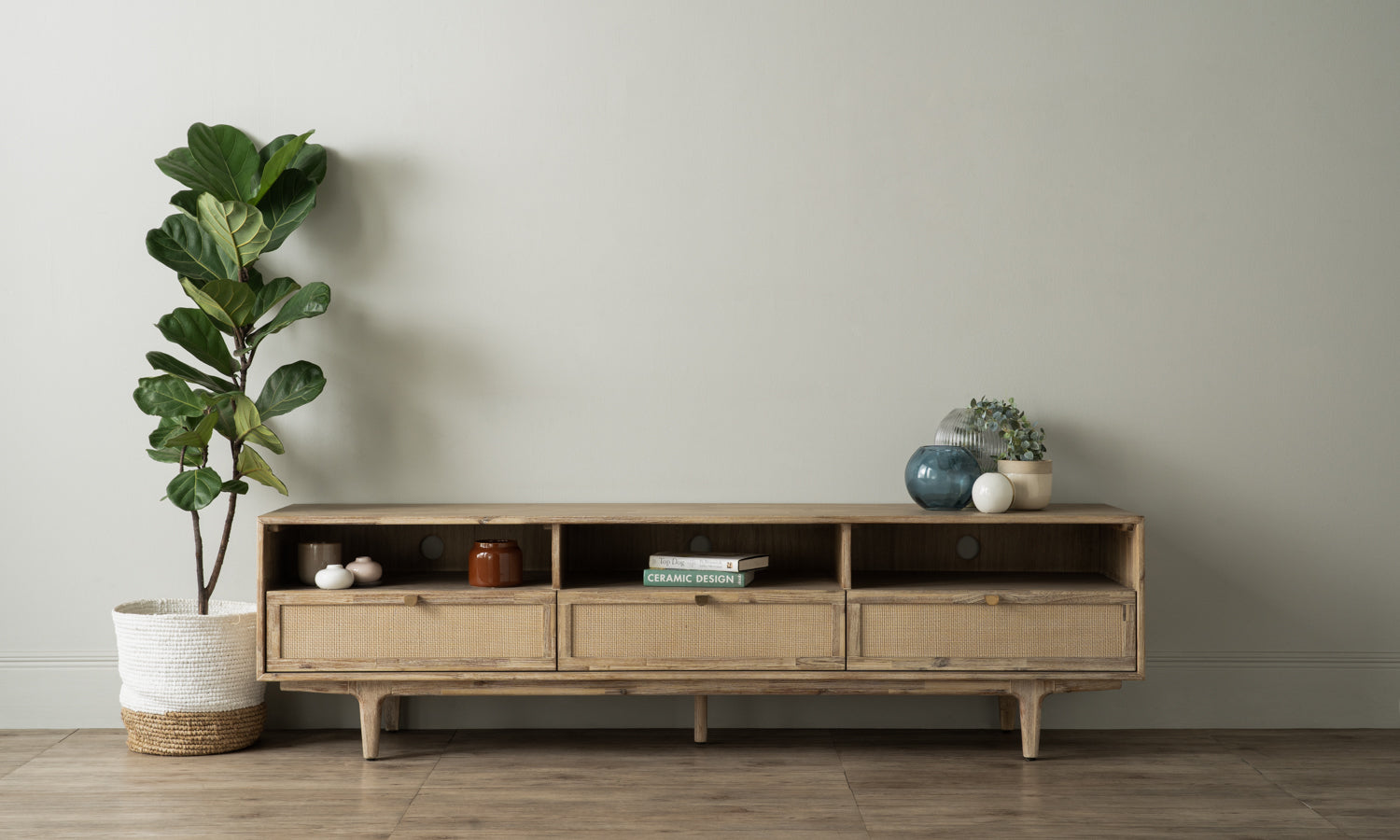 SUDUT II TV Cabinet 2.0m