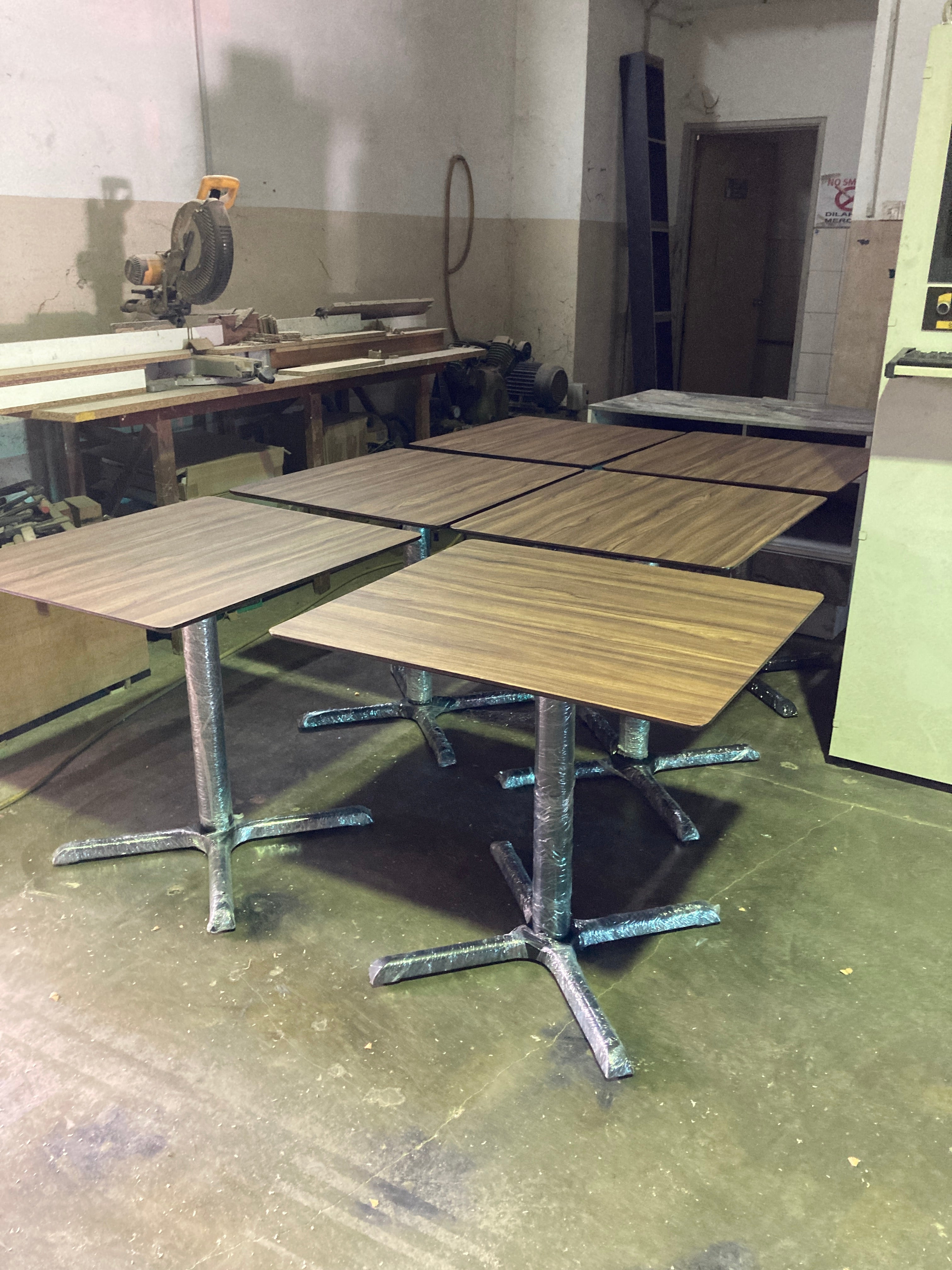 TANA Cafe Table