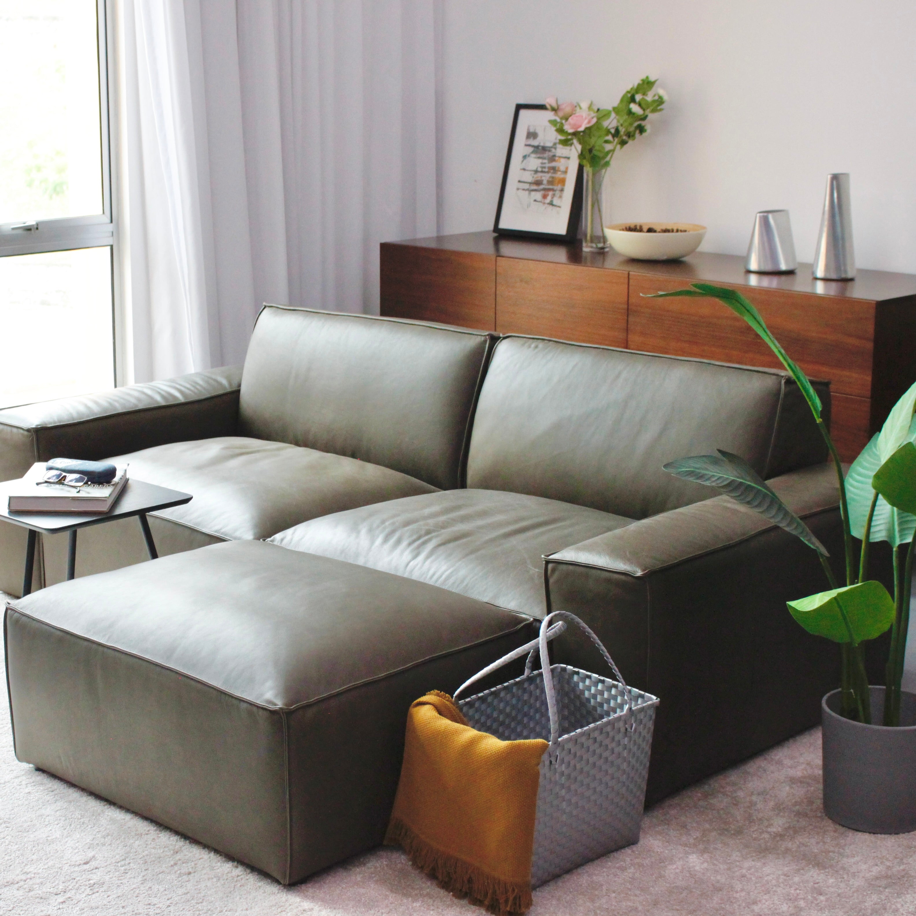 ESSIMETRI Sofa 4 Seater with Ottoman (Leather)