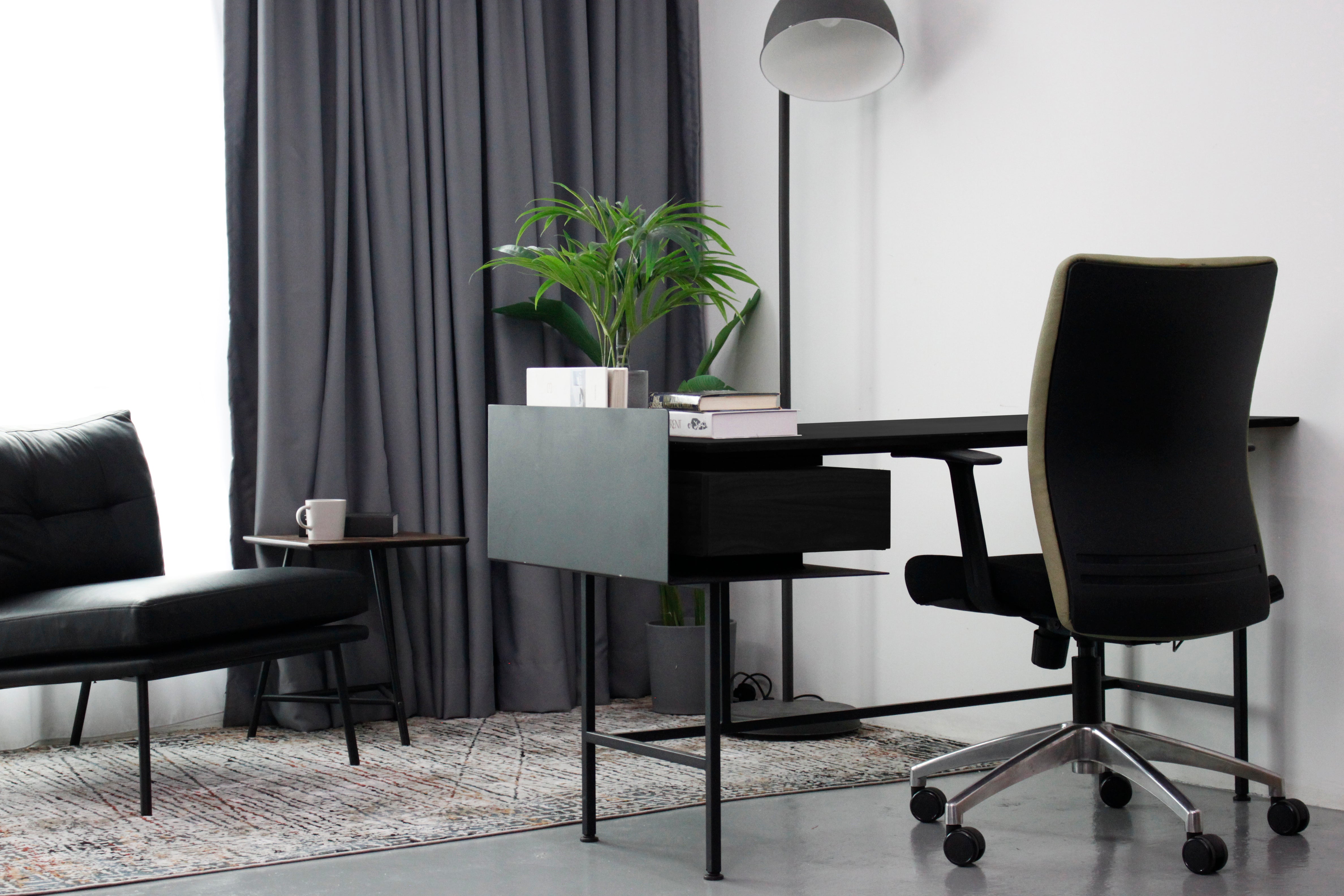 ESSIMETRI Desk All Black V3.0