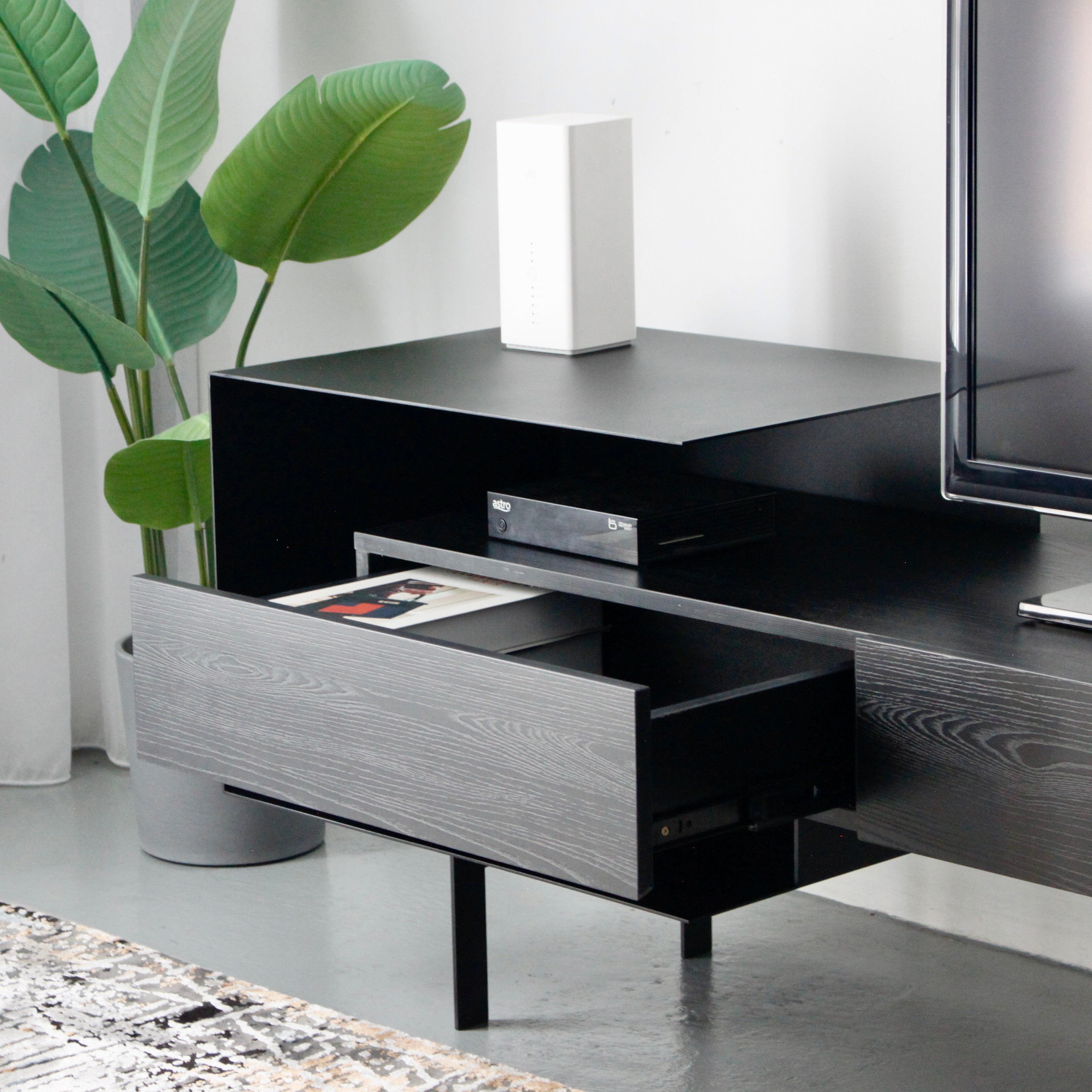ESSIMETRI TV Unit All Black V3.0 Exhibit Unit at Seremban 2 Offline Store